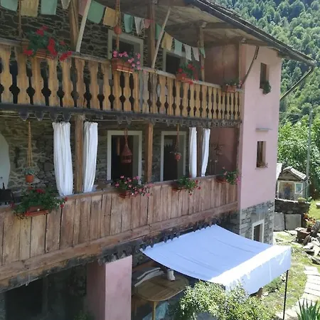 Quarto em Acomodações Particulares Shanty Calasca-Castiglione